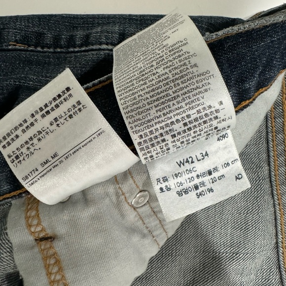 Levis 550 Jeans Mens 42x34 Relaxed Fit Straight Leg Medium Wash Denim - Picture 2 of 4